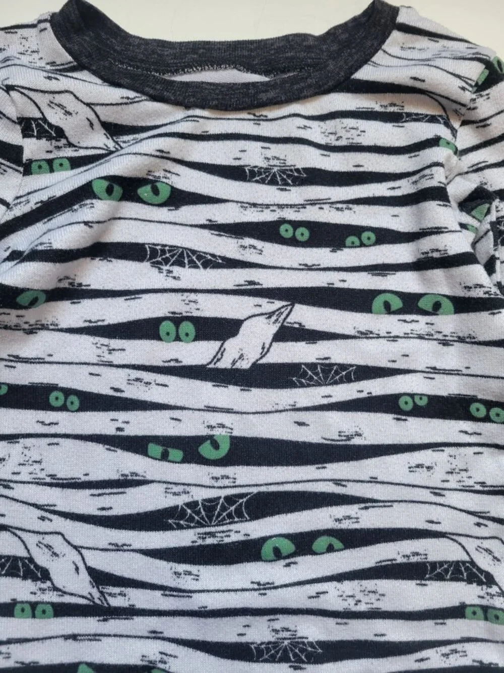 two-piece children's pajama set a white mummy bandage wrap glowing green eyes 6